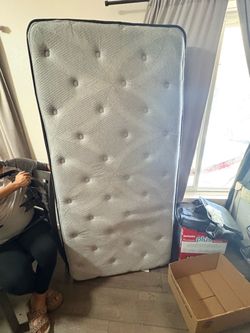 Twin mattress