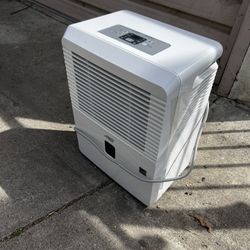 Dehumidifier 