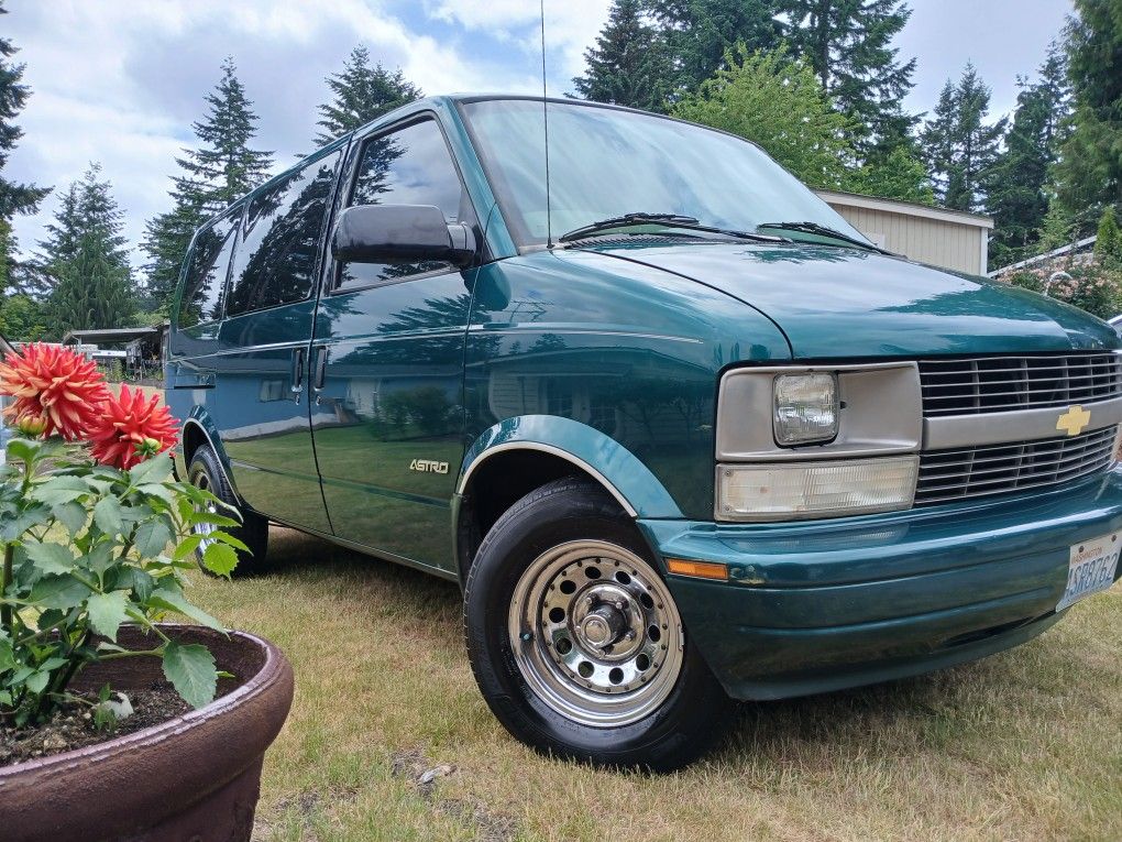 2000 Chevrolet Astro