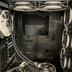 Corsair 680X Case With AIO Commander Pro And QL Fans