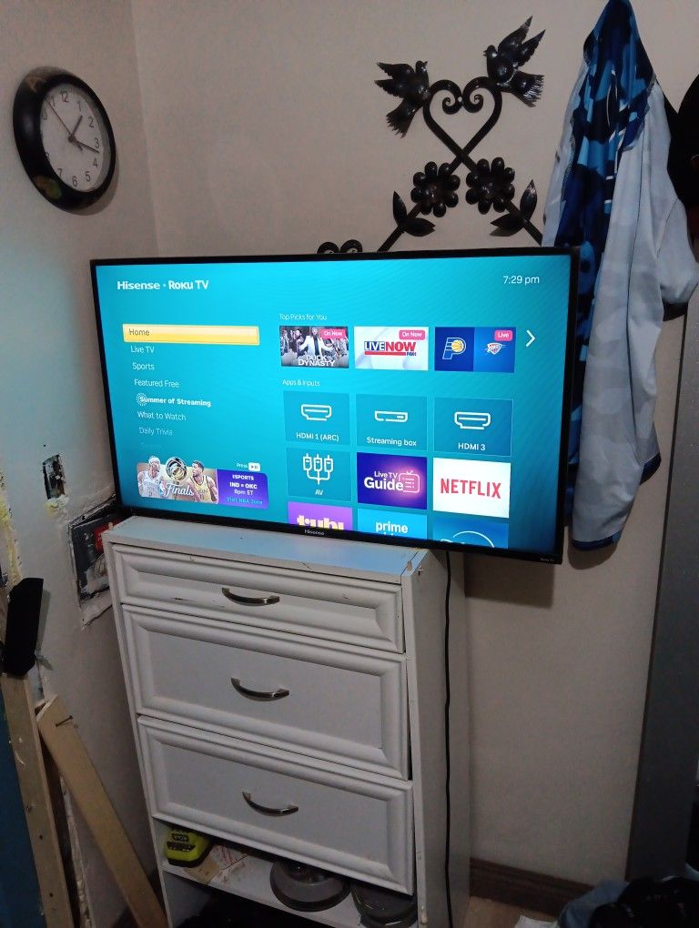 Hisense 40" Roku Tv