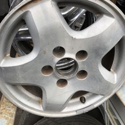 2000 accord 5 lugg 15 inch wheel