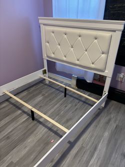 Queen size head board and foot board  and rails
