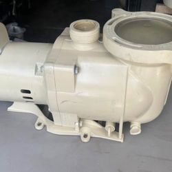 POOL PUMP 