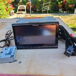 Pioneer Head Unit 