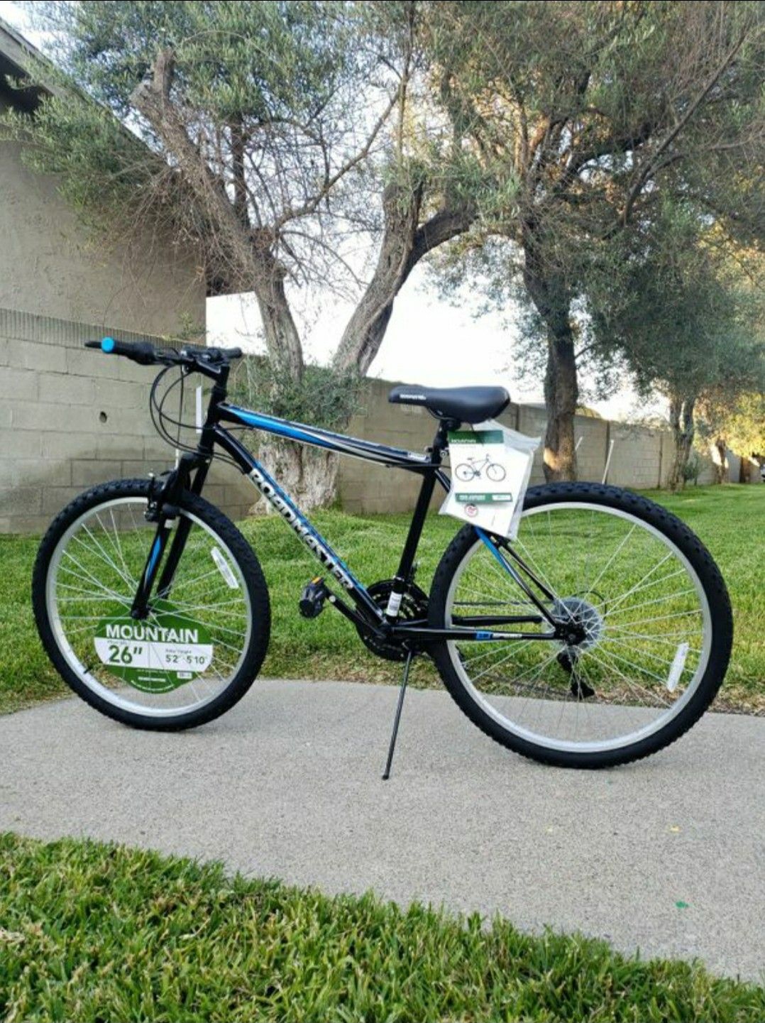 roadmaster granite peak men's mountain bicycles