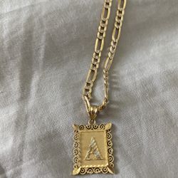 10k Gold Chain & Pendant 