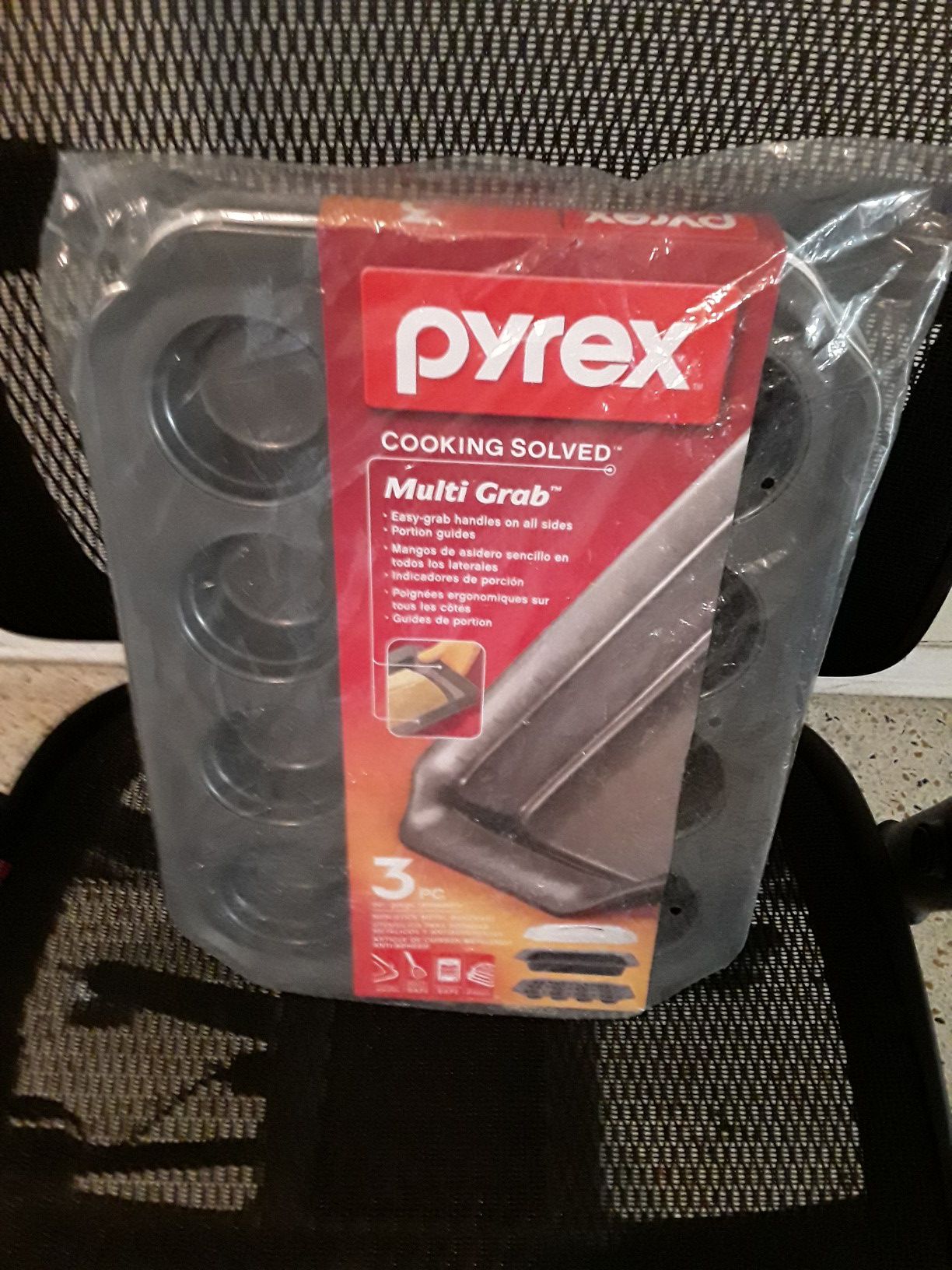 Pyrex 3 PC Non-Stick Metal Bakeware