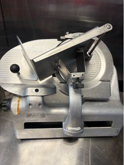 Meat slicer