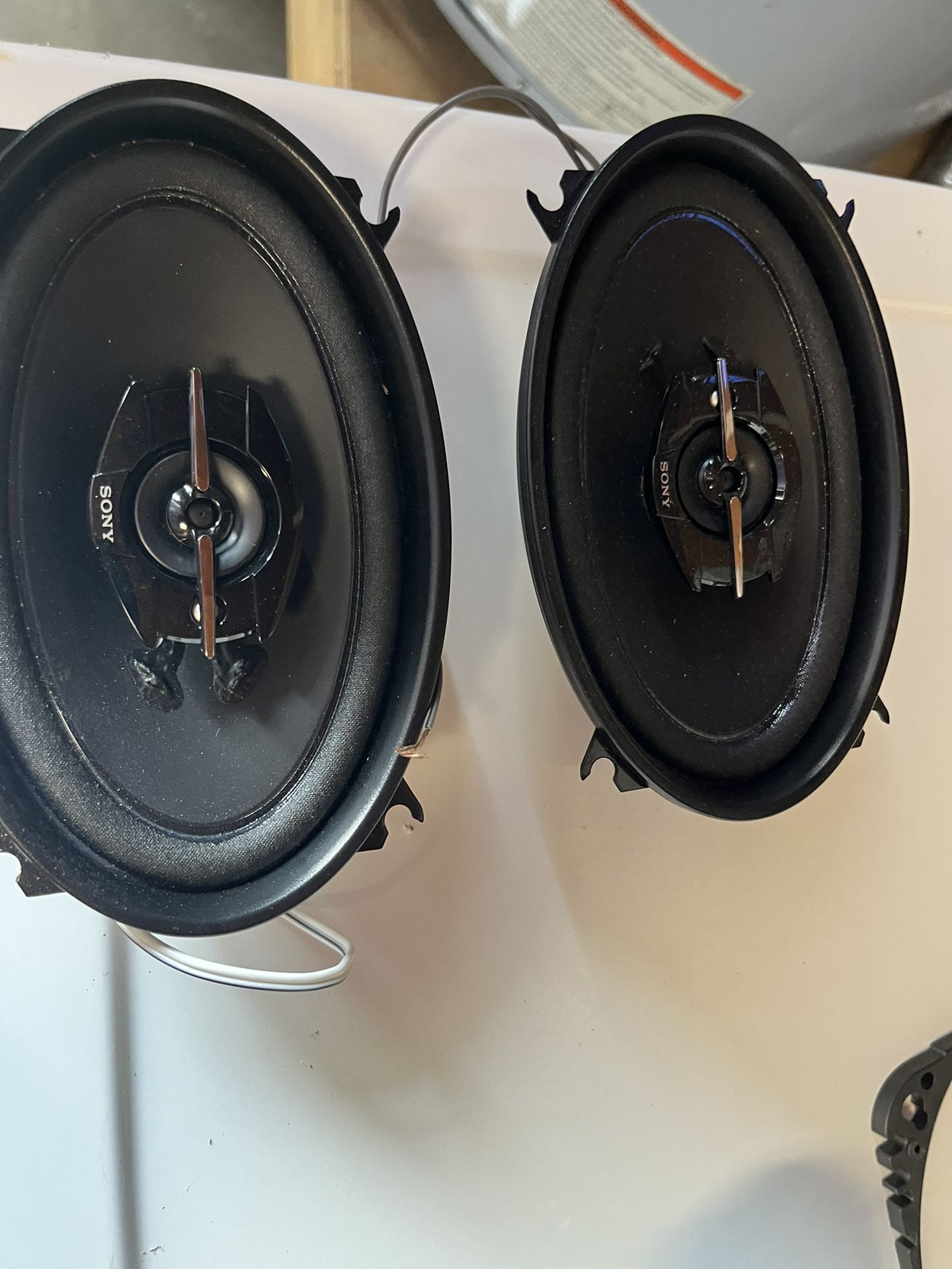 Brand New Sony 4x6 Speakers 