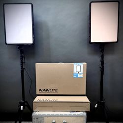 Nanlite Compac 100B with  Kuppo Stands (Pair)