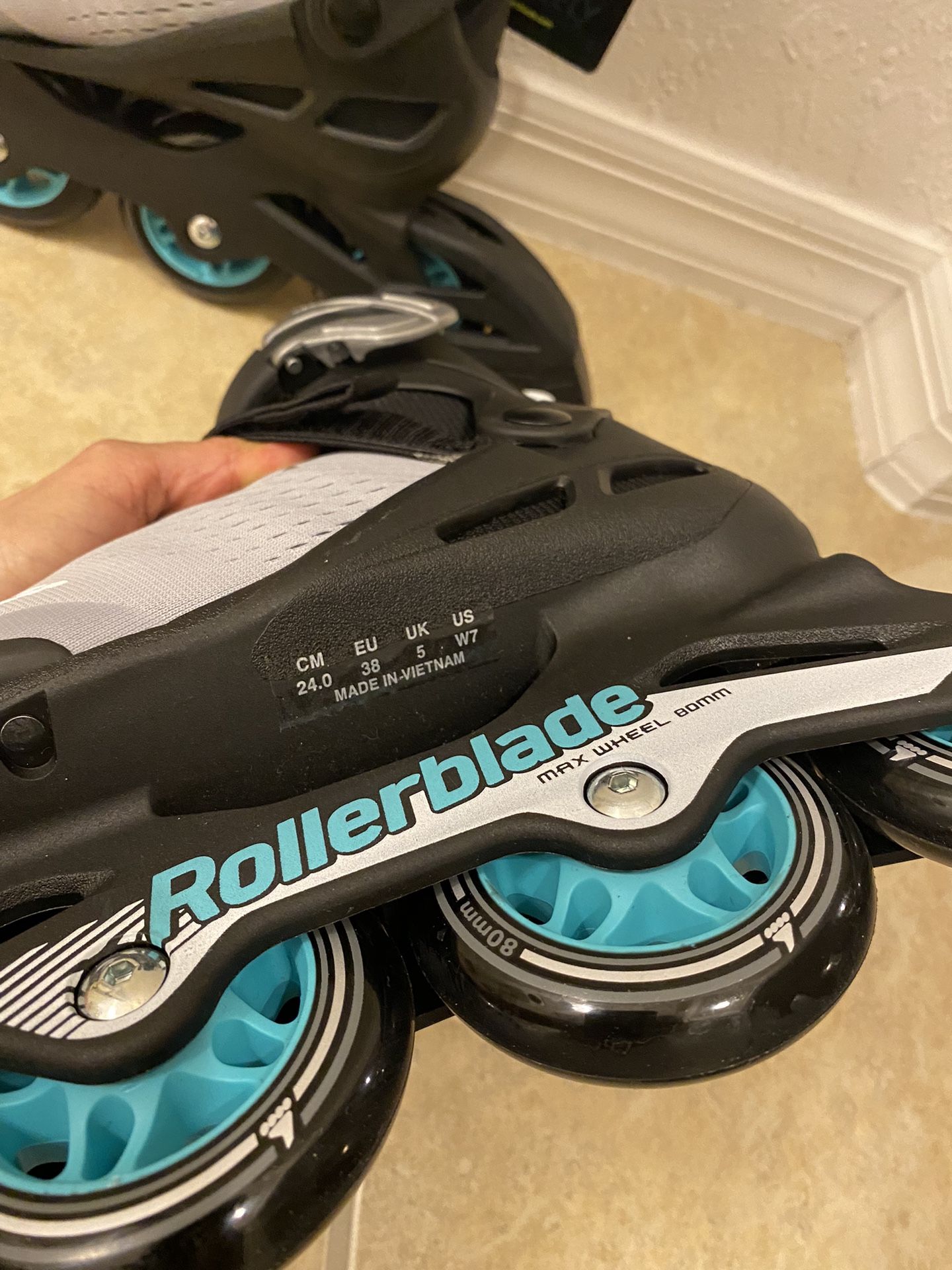 ROLLERBLADE ZETRABLADE ELITE WOMEN’S INLINE ROLLER SKATES Size W7 for