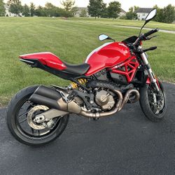 2015 Ducati Monster 821 Stripe