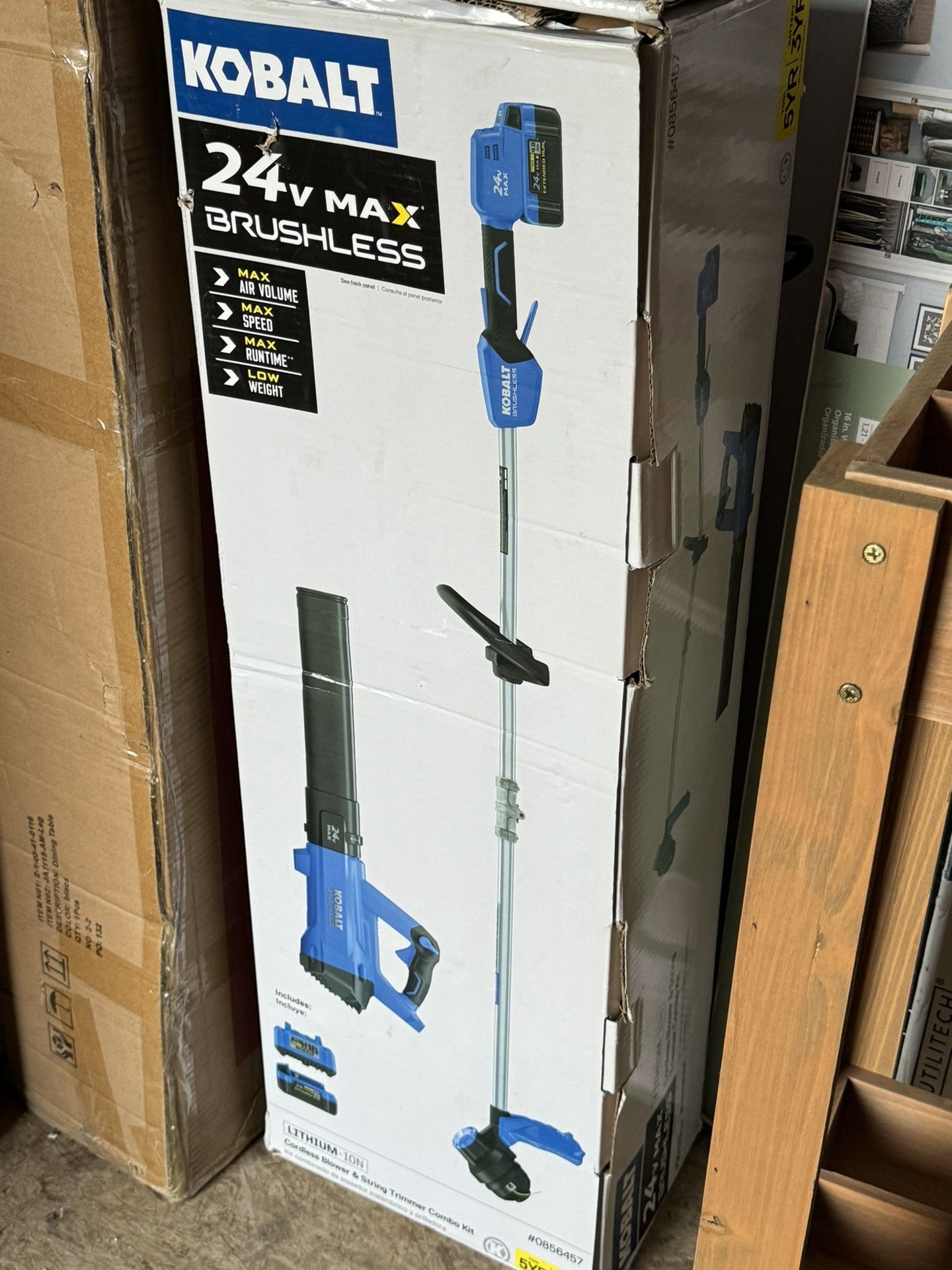 Kobalt 24-volt Cordless Battery String Trimmer and Leaf Blower Combo Kit 4 Ah