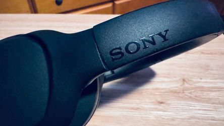 Sony WH-XB900N noise cancellation headphones