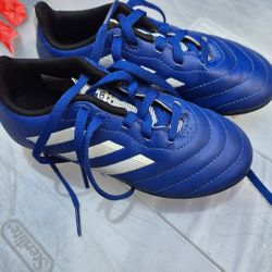 Adidas  Size 12 Boys  $8