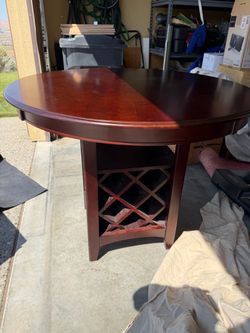 Round wood table $150 OBO