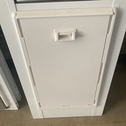 Dog Door New Medium Good For Any Size Up To 40 Pounds 
