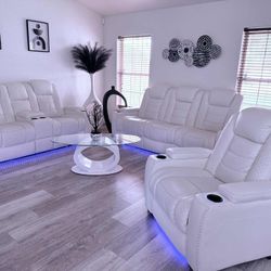 living room set  3 Peices.