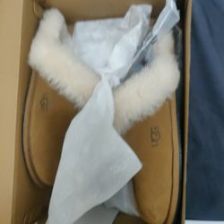 UGGs Size 7 Women's,New Condition,Brown