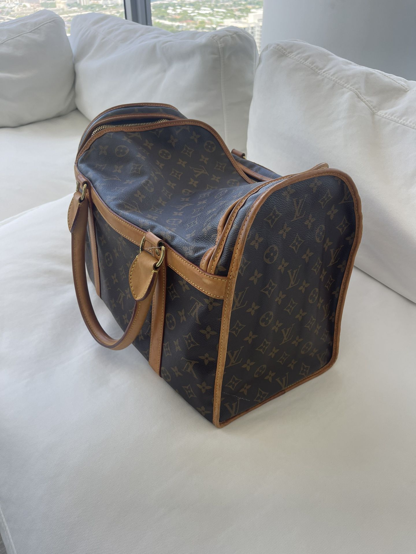 Louis Vuitton Monogram Dog Carrier 40 ○ Labellov ○ Buy and Sell