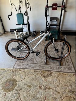 COMMENCAL ABSOLUT DIRT JUMPER