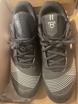 Under Armour Women’s Glyde Softball Cleats 