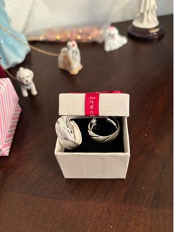 Beautiful Earrings Sterling Silver New