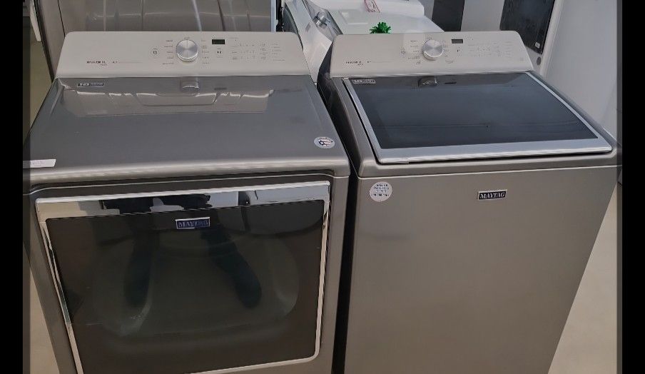 Maytag Broavo XL Washer And Matching Dryer 