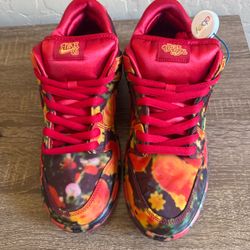 Nike SB Dunk Low Poppy Fields size 11.5