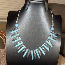 BRAND NEW - Costume Jewelry - Silver/Turquoise Necklace - Medium Length