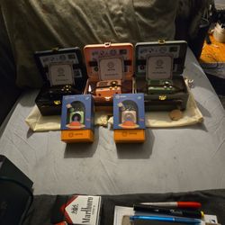 Muzen Assorted Mini Am/Fm Raido's