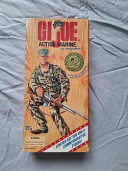 GI JOE MARINE WWII FIGURINE
