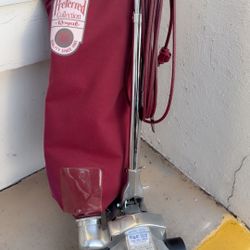 Royal Vacuum  Cleaner Commercial Quality 