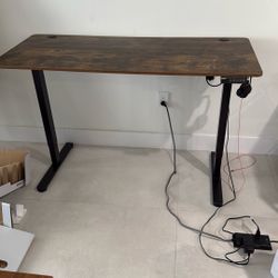 Electric Sitting Or Standing Desk. 3 Preset Heights. 1.5 Yrs Old. Must Go By Tomorrow (Friday 05/09)