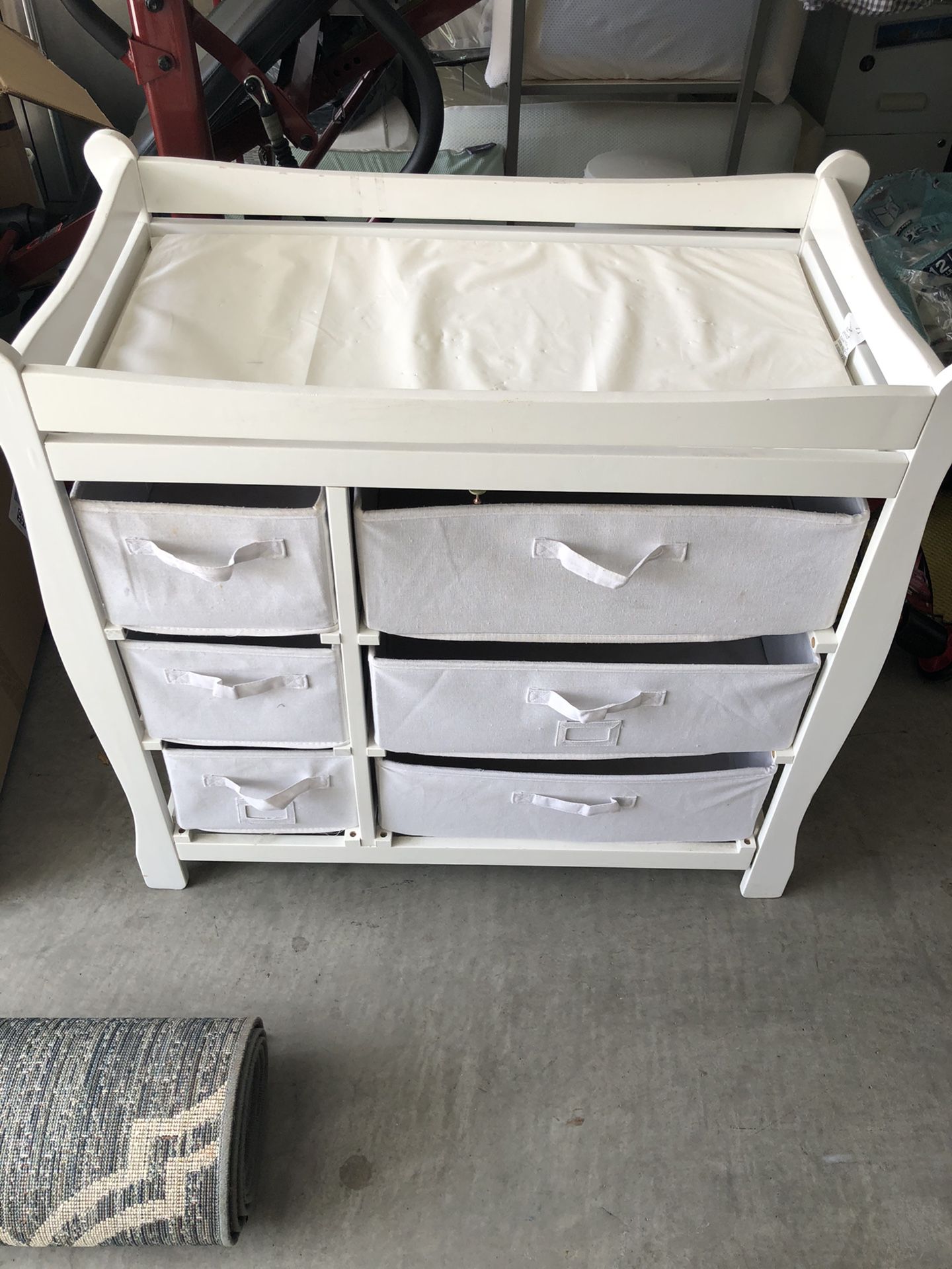 Baby changing table with storage
