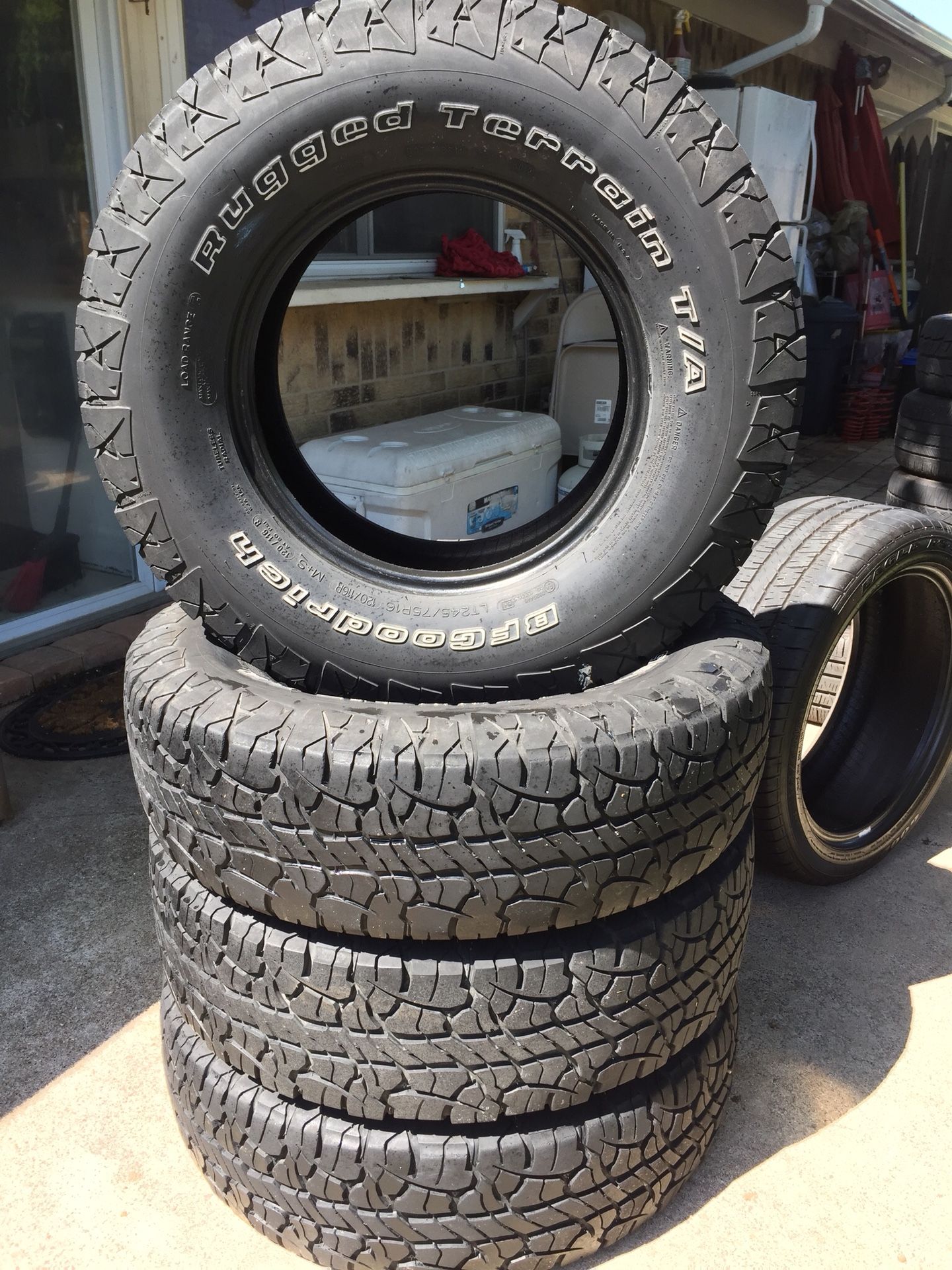 Mud tires bf Goodrich 245/65R16
