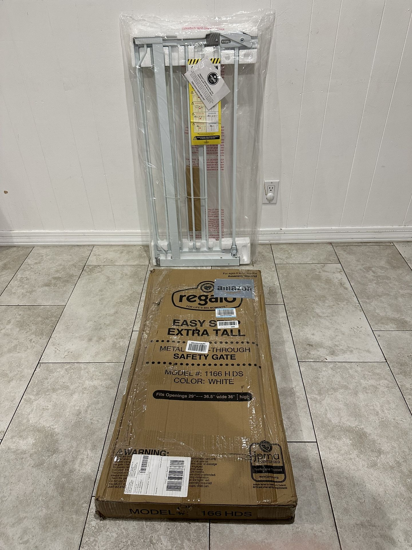 Extra Tall Pet Gate / Baby Gate - Fits Openings 29” - 36.5”