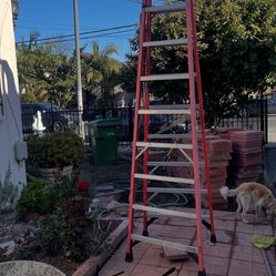 Excellent Condition, Fiberglass And Aluminum Ladders