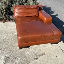 Chaise Lounge - FREE