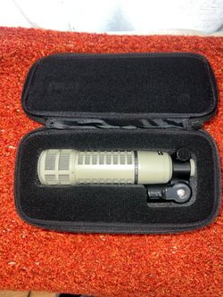 Electro-Voice RE20 Dynamic Microphone