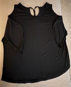 Women’s XXL Black Top with Cutout Shoulders - sleeve mid-length
