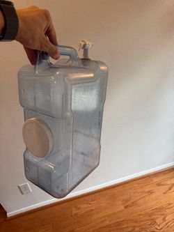2.5 Gallon Water Dispenser Container