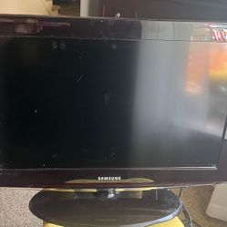Samsung 26” TELEVISION