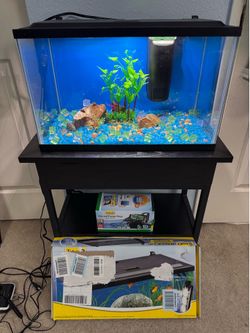 10 Gallon Aquarium NEW (Complete Set)