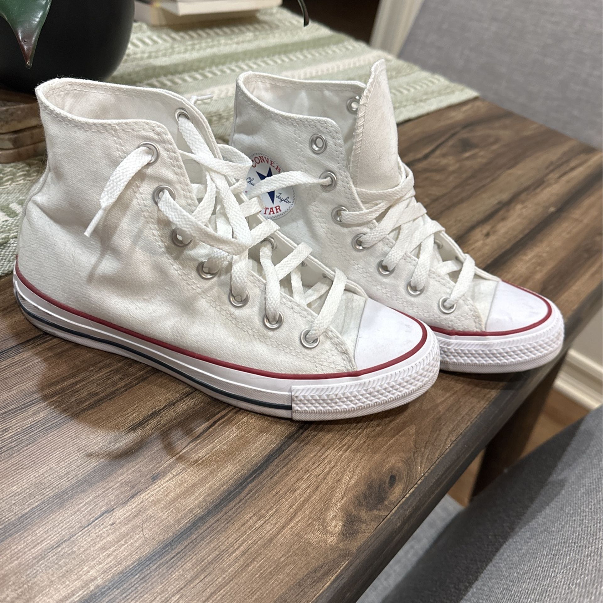 All Star Converse Size 7w/5m
