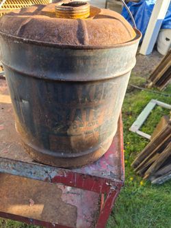 Quaker state gas can