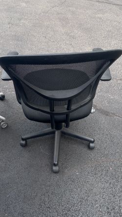 Staples Carder Mesh Office Chair