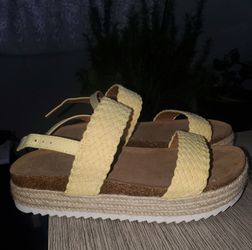 Girl Sandals Size 3