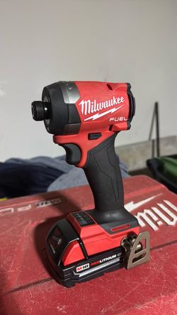Milwaukee M18 FUEL Impact Driver with Battery